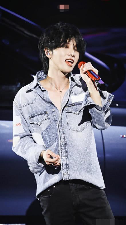 华晨宇和他们吃瓜视频,揭秘娱乐圈幕后故事